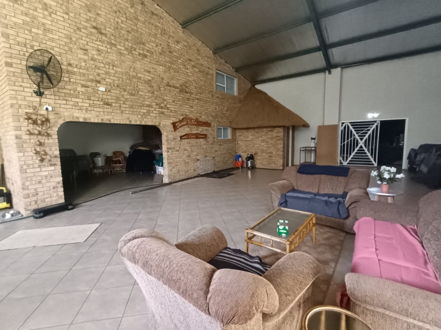4 Bedroom Property for Sale in Mooinooi North West